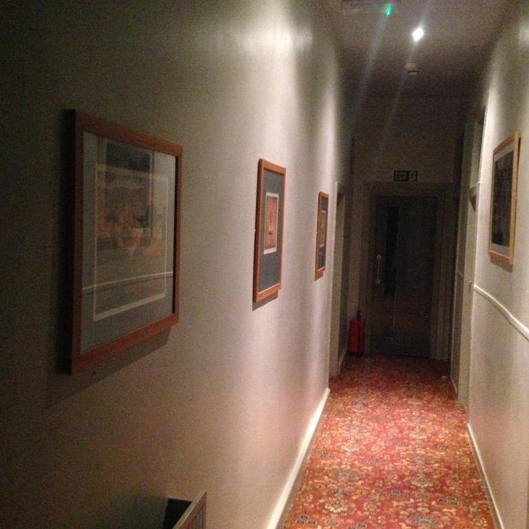 Peek-A-Booze - Budget Hotel - Adults Only Blackpool Habitación foto